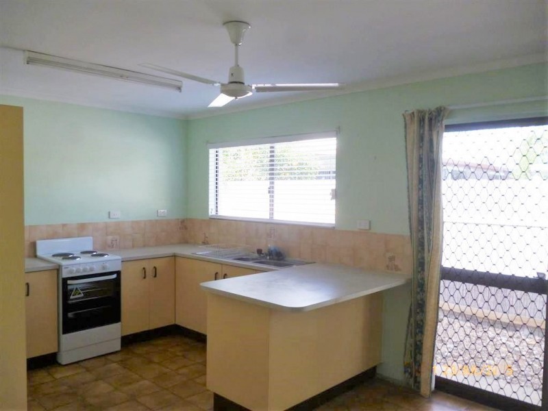 8 Palm Drive, Deeragun QLD 4818