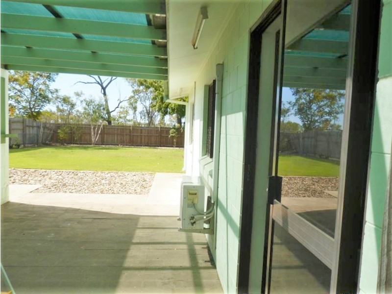 8 Palm Drive, Deeragun QLD 4818