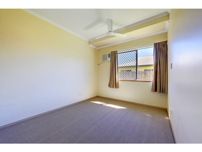 21 Santa Lucia Drive, Mount Louisa QLD 4814