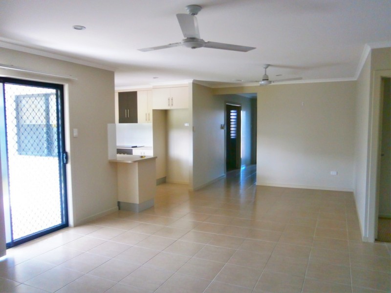 22 CHERWELL AVENUE, Bohle Plains QLD 4817