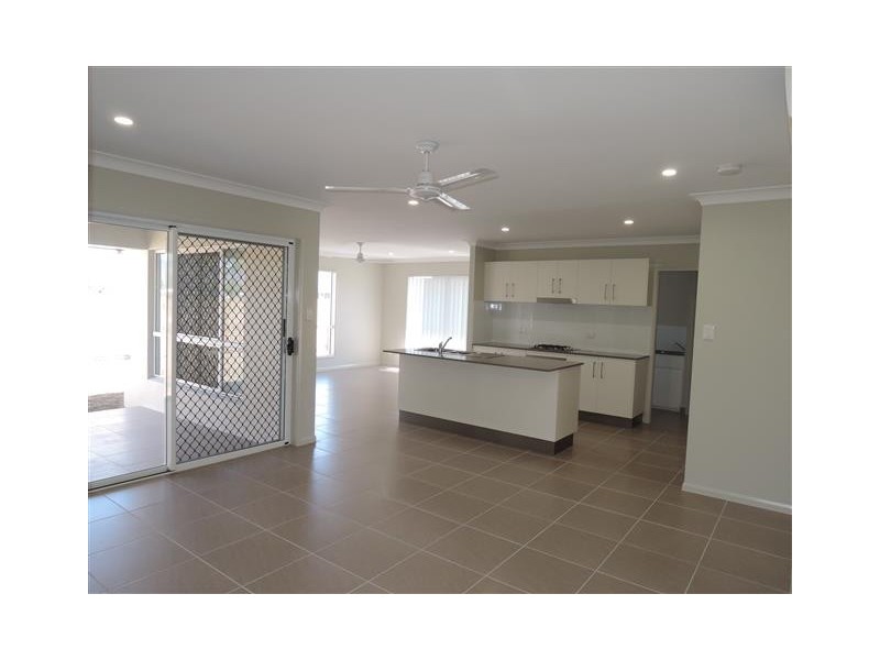 136 River Parks Boulevard, Kelso QLD 4815