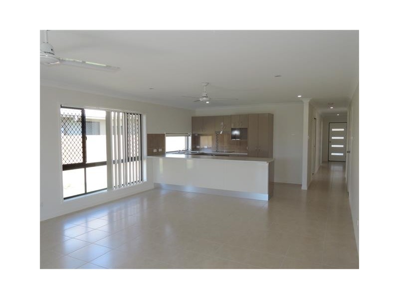 22 Waikiki Terrace, Mount Low QLD 4818