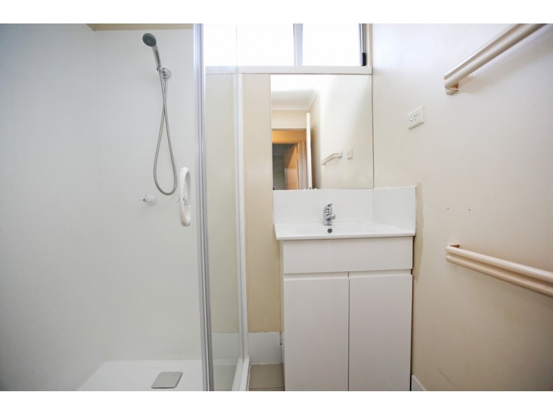 10 Hart Street, Kirwan QLD 4817