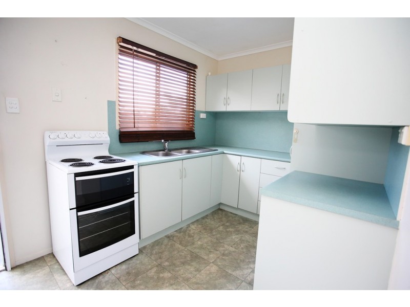 10 Hart Street, Kirwan QLD 4817