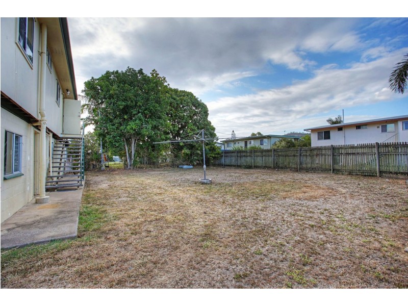 10 Hart Street, Kirwan QLD 4817