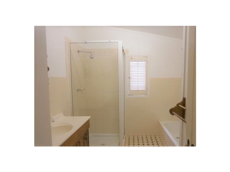 68 First Avenue, Railway Estate QLD 4810