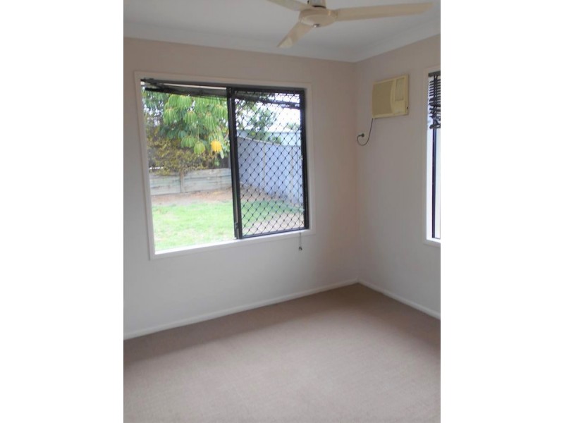 4 Mentmore Court, Bushland Beach QLD 4818