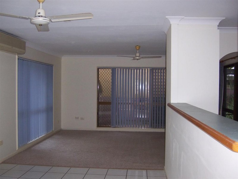 5 Sandalan Court, Bushland Beach QLD 4818