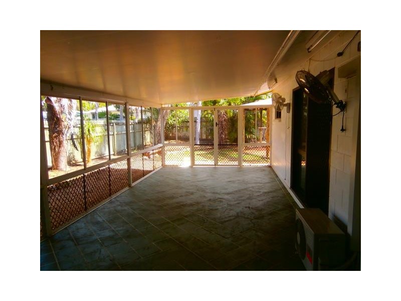 5 Sandalan Court, Bushland Beach QLD 4818