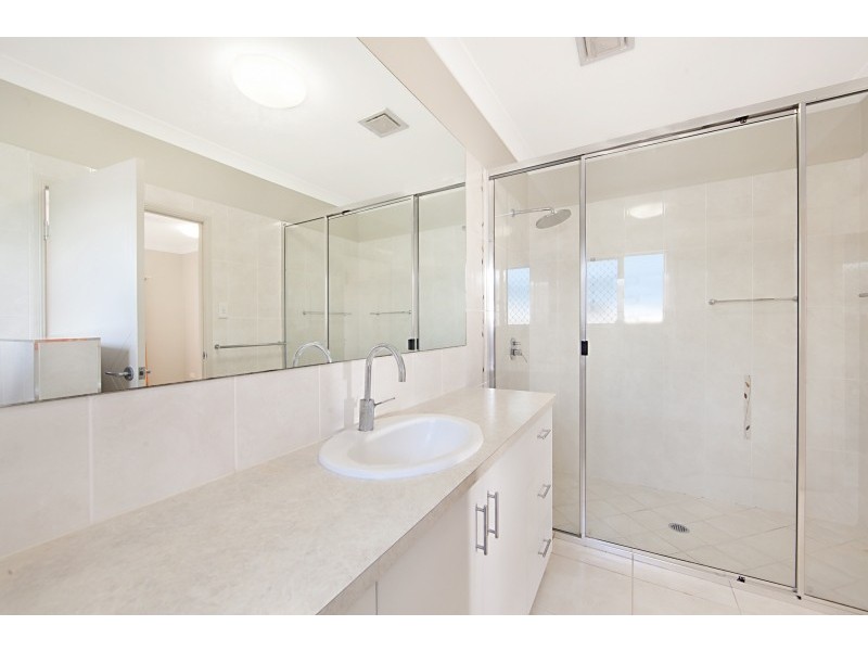 25 Petrie Way, Idalia QLD 4811