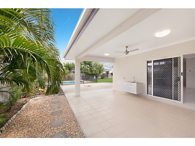 25 Petrie Way, Idalia QLD 4811