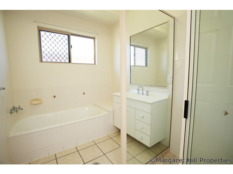17 Lakeshore Circuit, Idalia QLD 4811