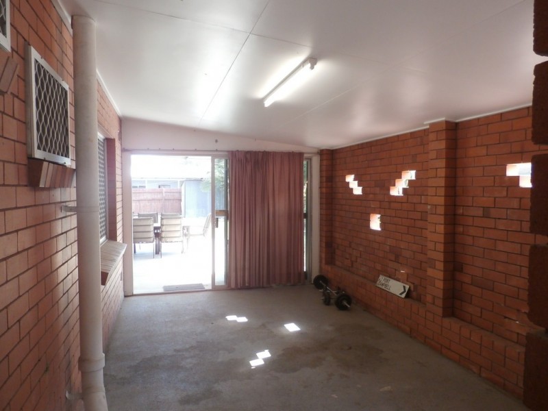 27 Silky Oak Street, Kirwan QLD 4817