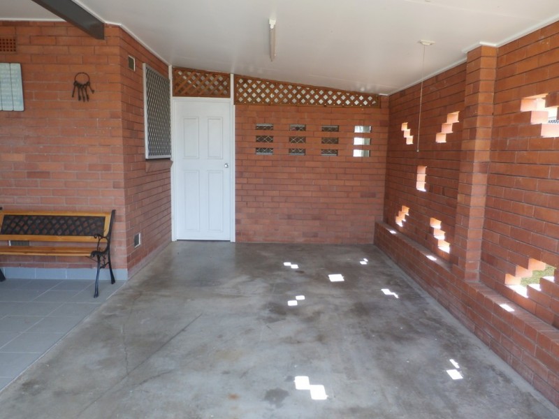 27 Silky Oak Street, Kirwan QLD 4817