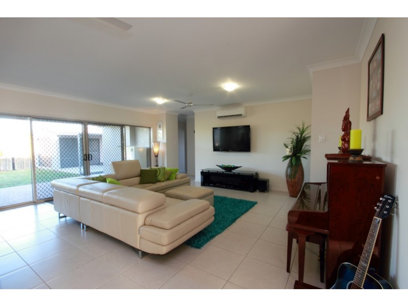 28 Batiki Circuit, Burdell QLD 4818