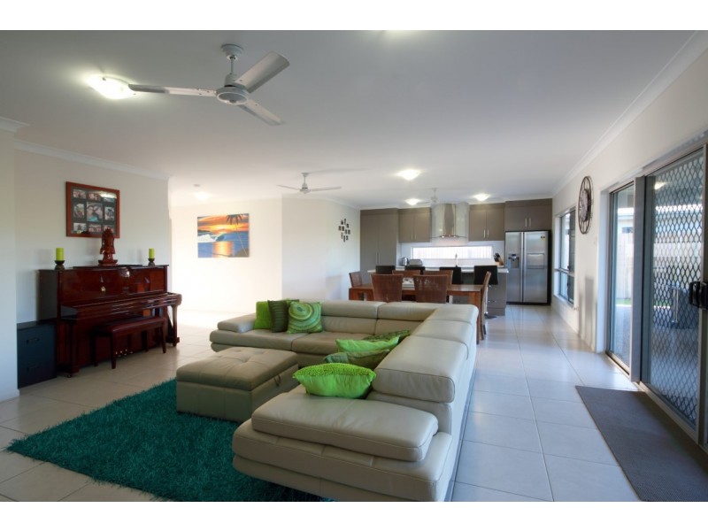 28 Batiki Circuit, Burdell QLD 4818