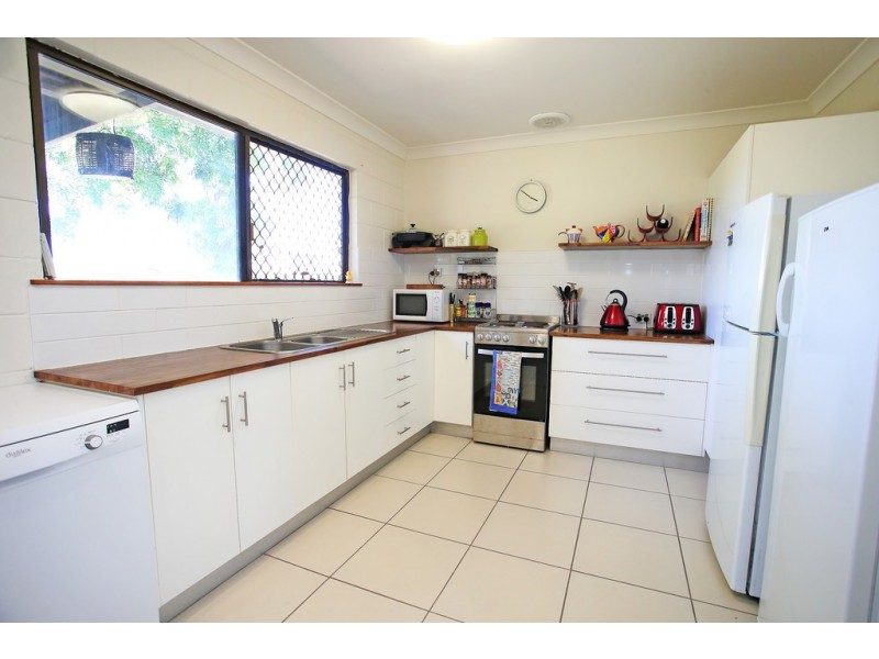21 Whitsunday Drive, Kirwan QLD 4817