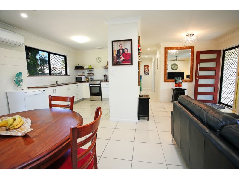 21 Whitsunday Drive, Kirwan QLD 4817