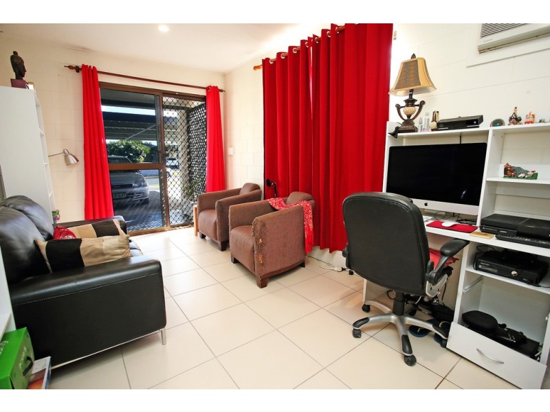 21 Whitsunday Drive, Kirwan QLD 4817