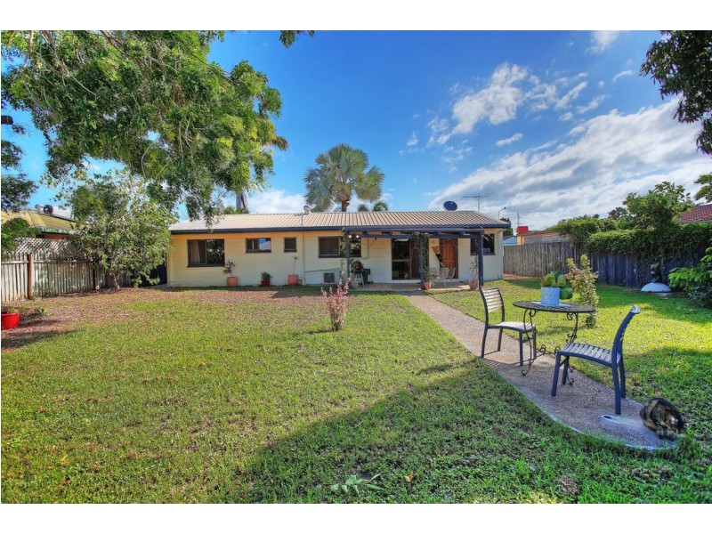 21 Whitsunday Drive, Kirwan QLD 4817