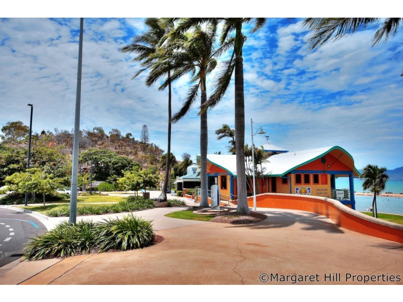 1/120 The Strand, North Ward QLD 4810