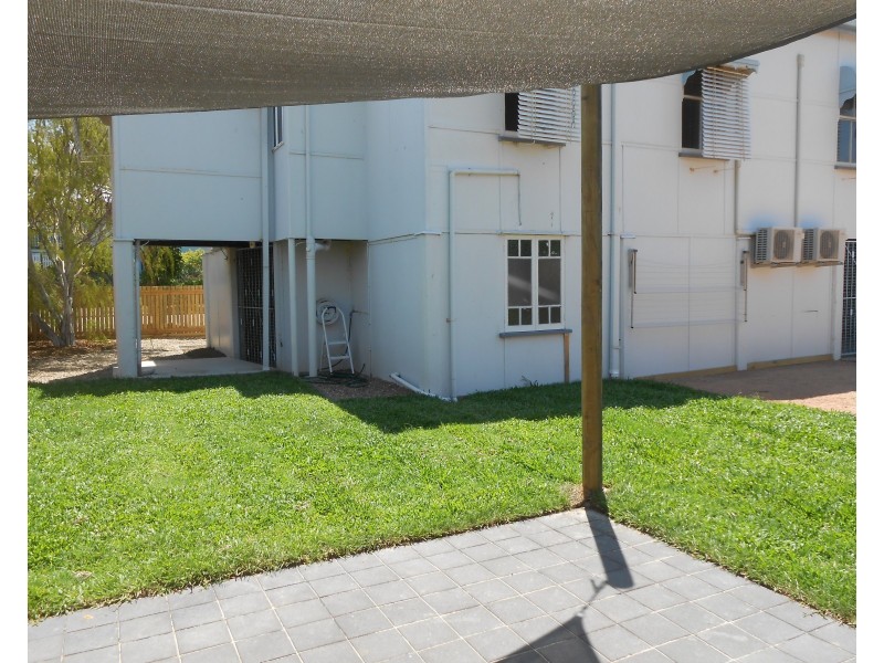 54 Queens Road, Hermit Park QLD 4812