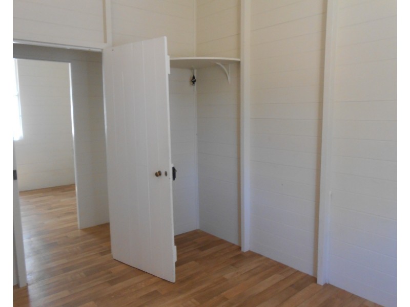 54 Queens Road, Hermit Park QLD 4812