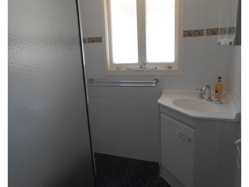 54 Queens Road, Hermit Park QLD 4812