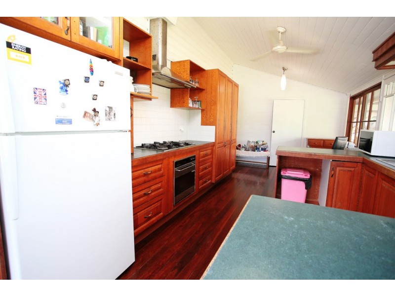 24 Willmett Street, Townsville City QLD 4810