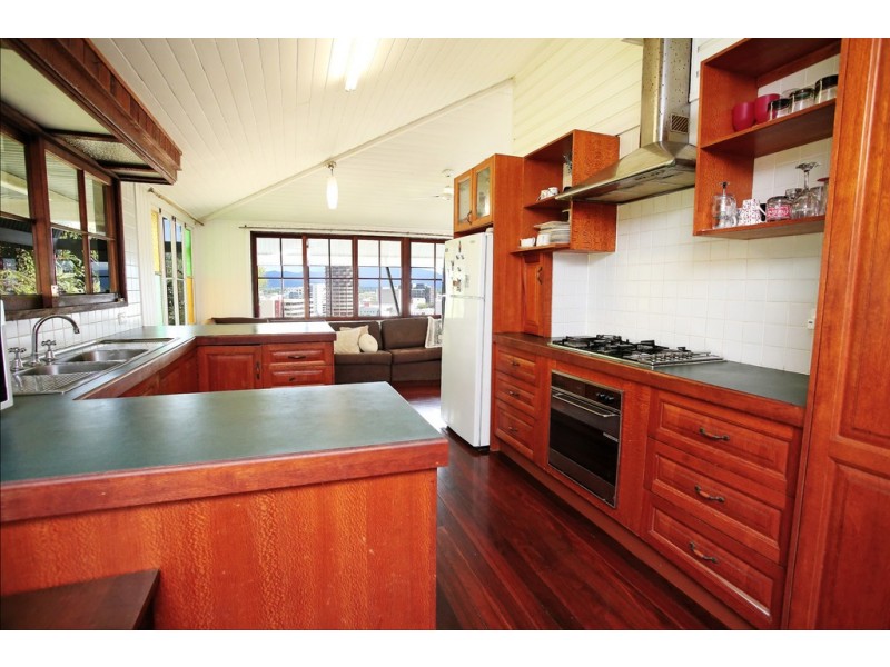 24 Willmett Street, Townsville City QLD 4810