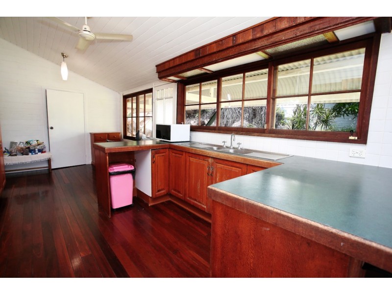 24 Willmett Street, Townsville City QLD 4810