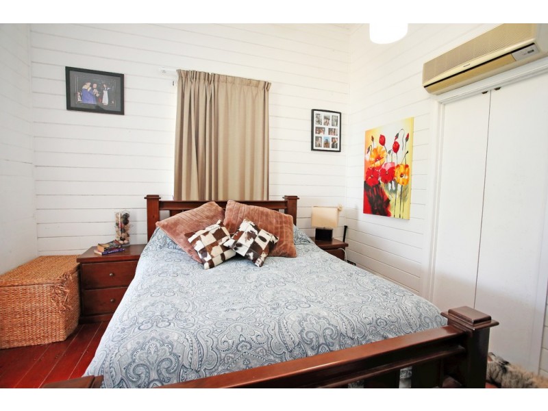 24 Willmett Street, Townsville City QLD 4810