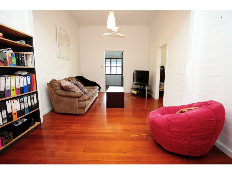 24 Willmett Street, Townsville City QLD 4810