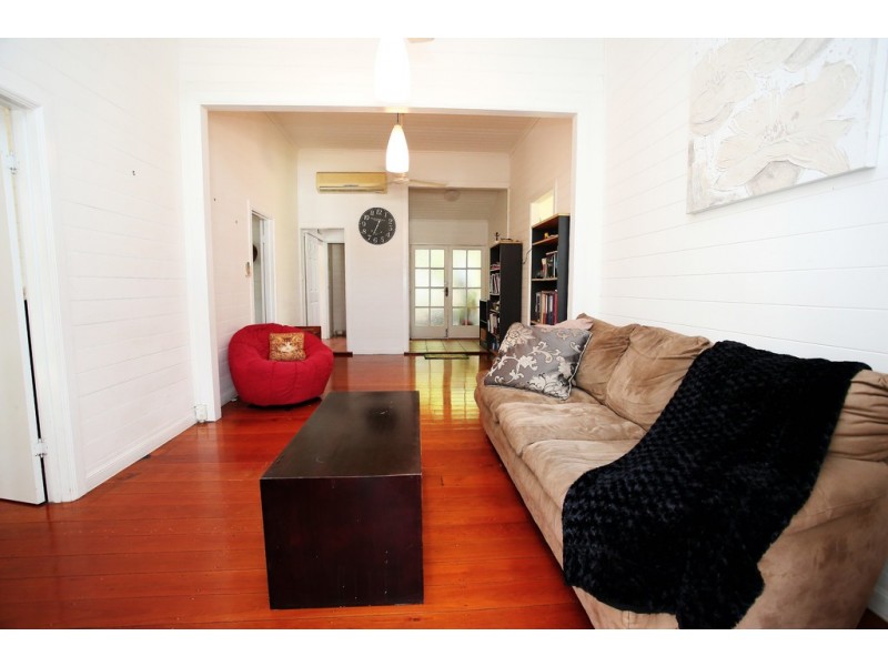 24 Willmett Street, Townsville City QLD 4810