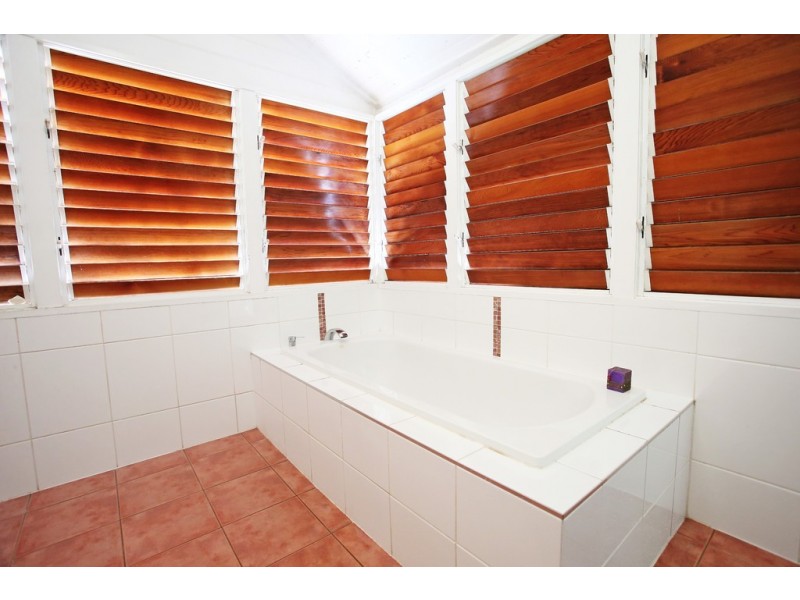 24 Willmett Street, Townsville City QLD 4810