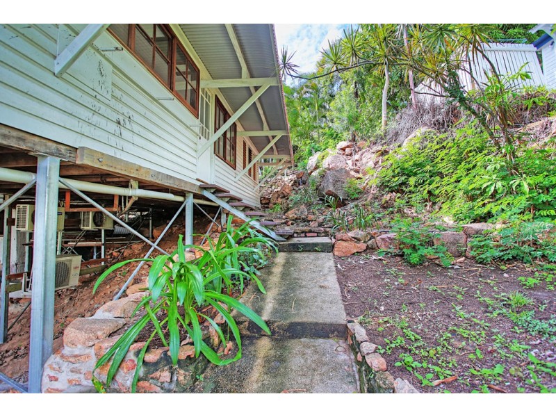 24 Willmett Street, Townsville City QLD 4810