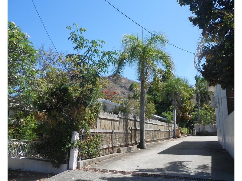 5/74 Paxton Street, North Ward QLD 4810