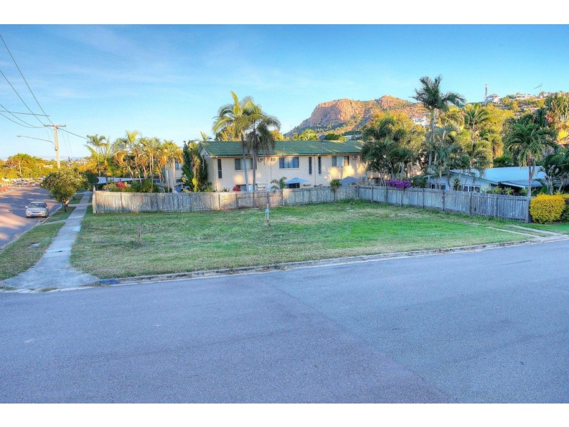 108 Cook Street, North Ward QLD 4810