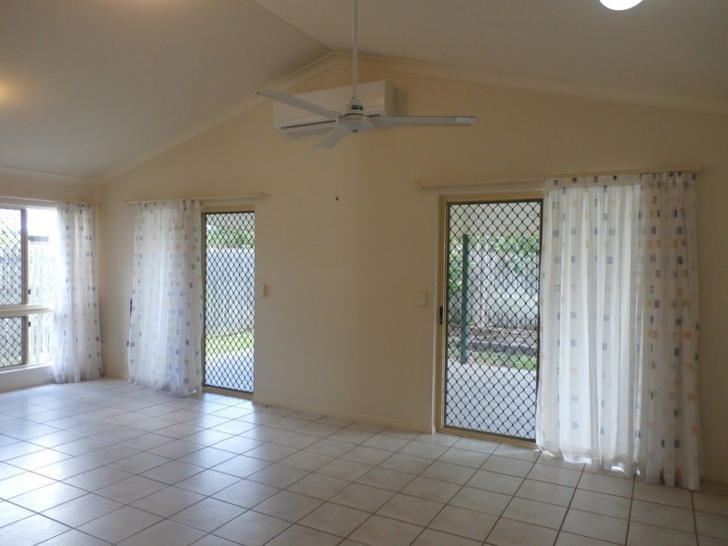 16 Scholars Place, Douglas QLD 4814