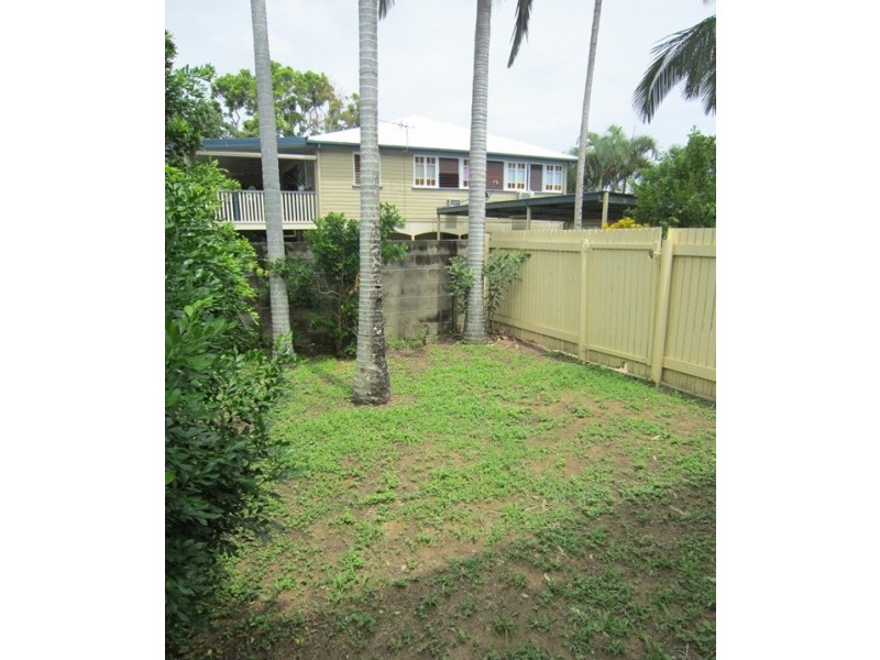 7/174 Harold Street, West End QLD 4810