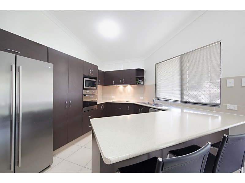 8 Browning Street, Mount Louisa QLD 4814