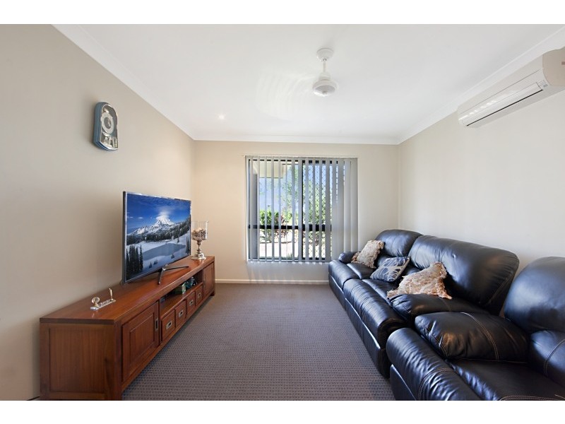 8 Browning Street, Mount Louisa QLD 4814