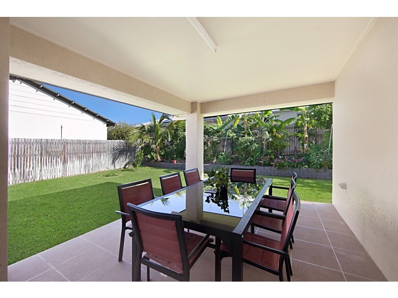 8 Browning Street, Mount Louisa QLD 4814