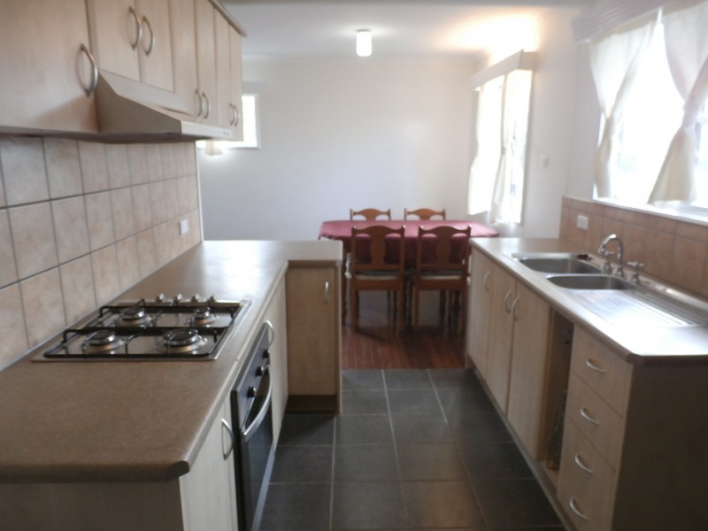 61 Peter Street, Kelso QLD 4815