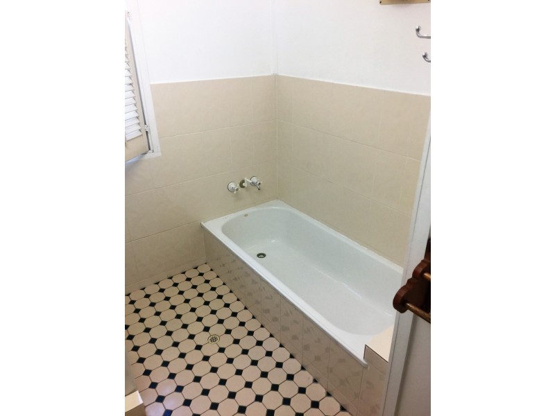 68 First Avenue, Railway Estate QLD 4810