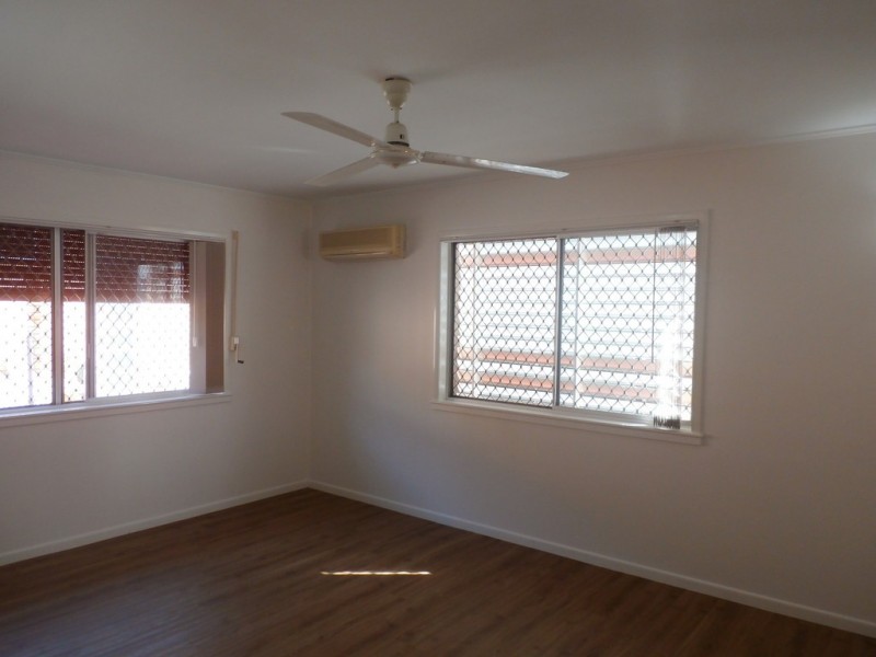 44 Paxton Street, North Ward QLD 4810