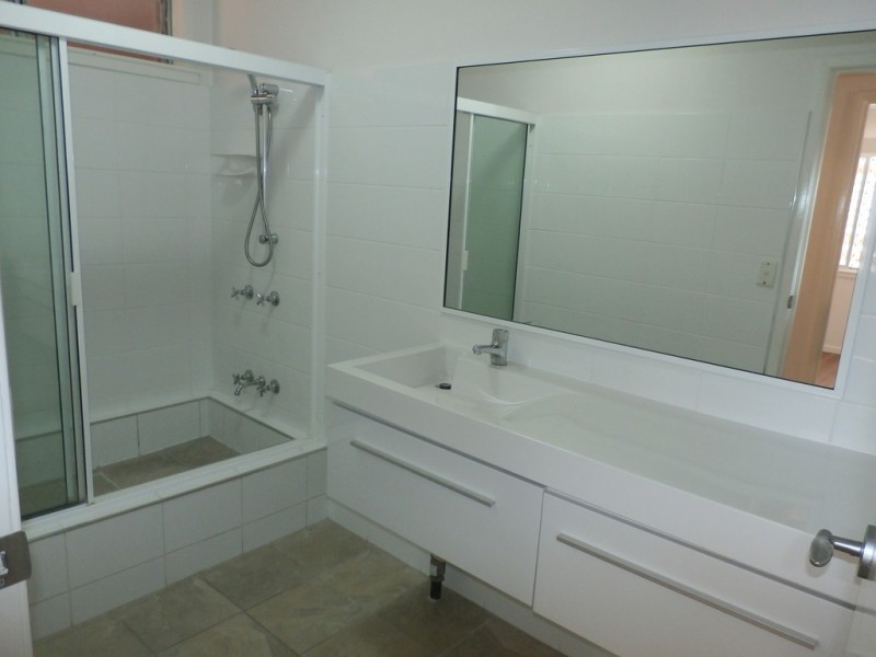 44 Paxton Street, North Ward QLD 4810