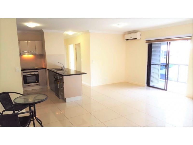 48/319 Angus Smith Drive, Douglas QLD 4814