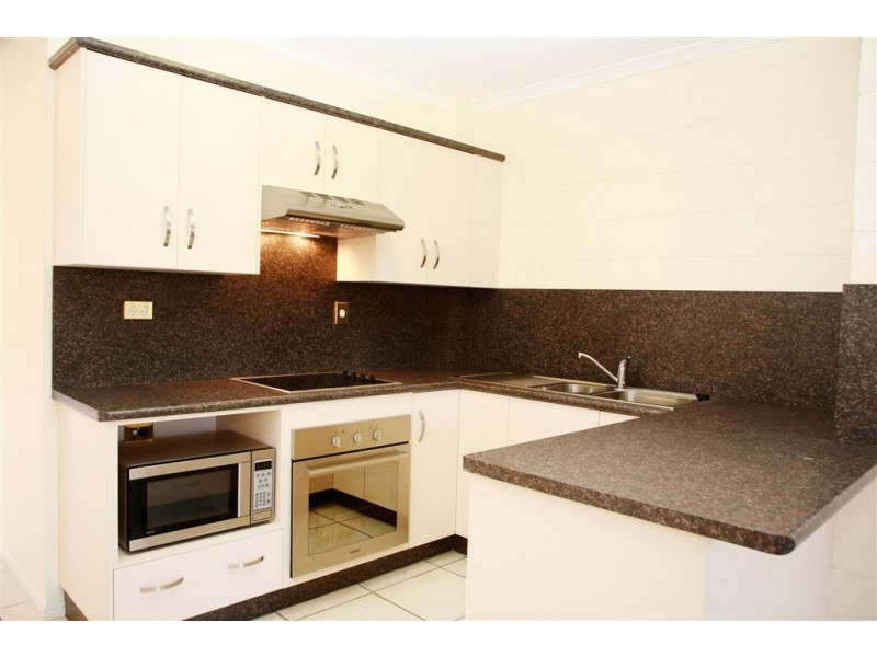 3/7 Warburton Street, North Ward QLD 4810