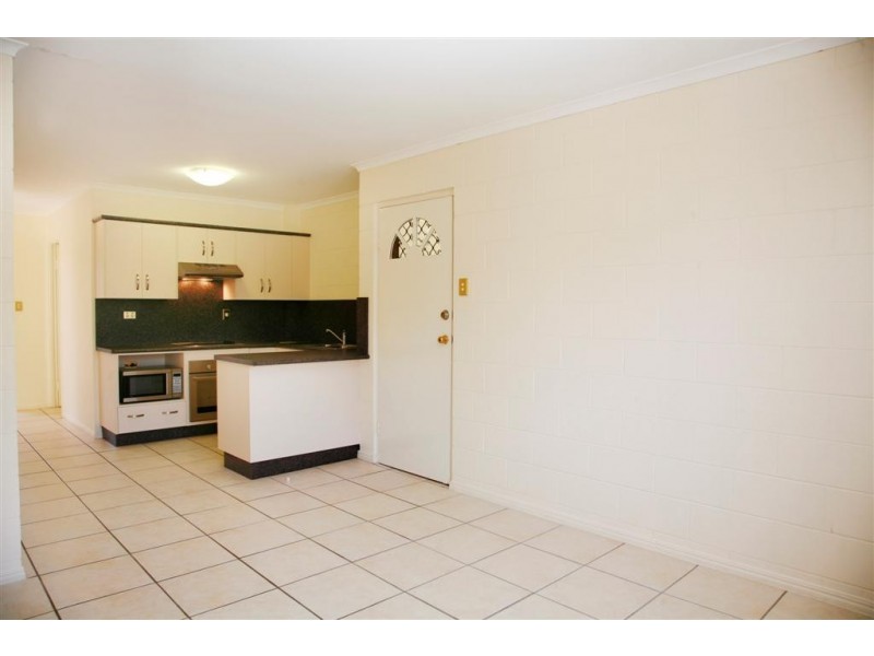 3/7 Warburton Street, North Ward QLD 4810